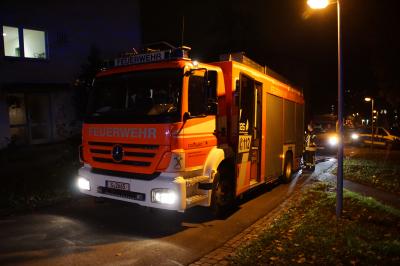 Stuttgart Bad_Canstatt: Brand in Wohnhaus loest Brandmelderalarm in Klinik Bad Canstatt aus